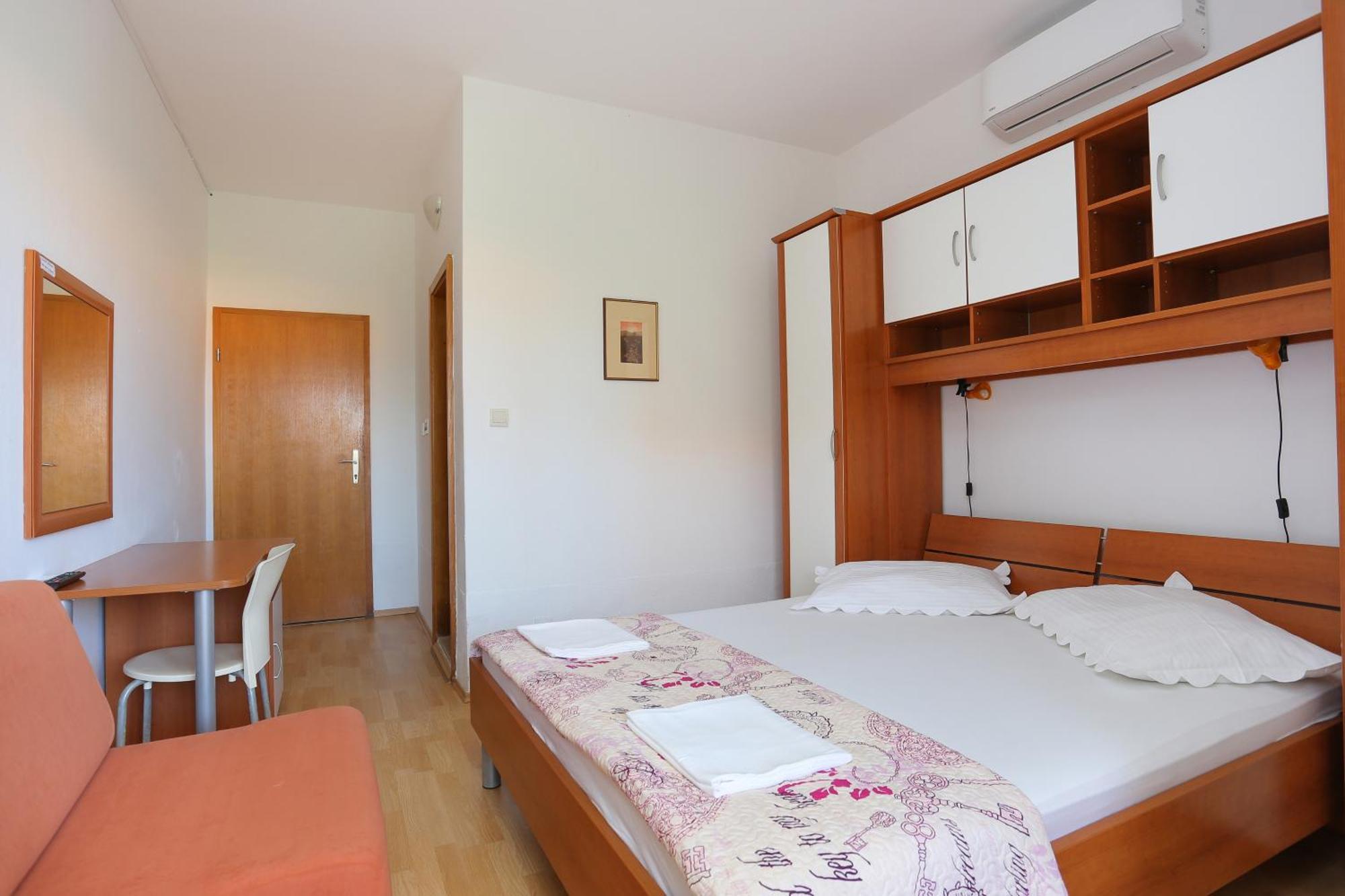 Apartments By The Sea Zivogosce - Blato, Makarska - 1057 Blato  Habitación foto