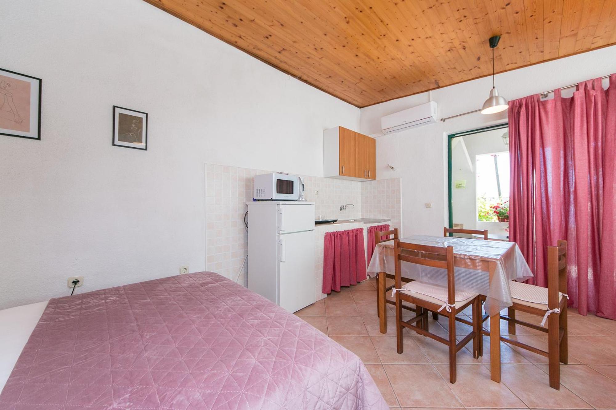 Apartments By The Sea Zivogosce - Blato, Makarska - 1057 Blato  Habitación foto