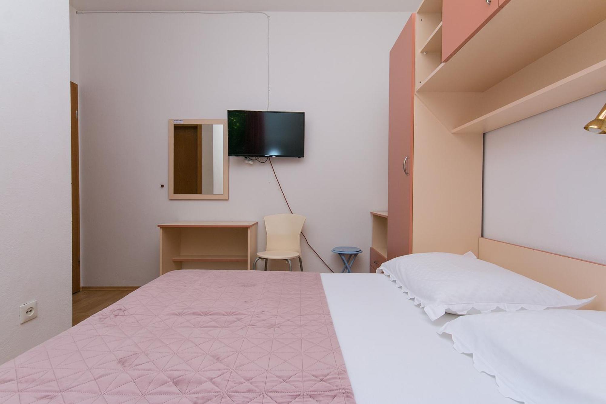 Apartments By The Sea Zivogosce - Blato, Makarska - 1057 Blato  Habitación foto