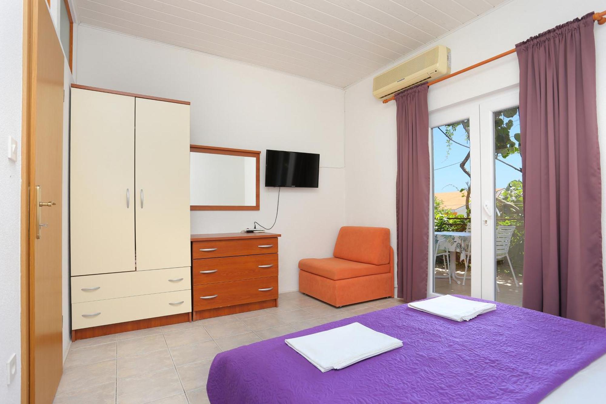 Apartments By The Sea Zivogosce - Blato, Makarska - 1057 Blato  Habitación foto